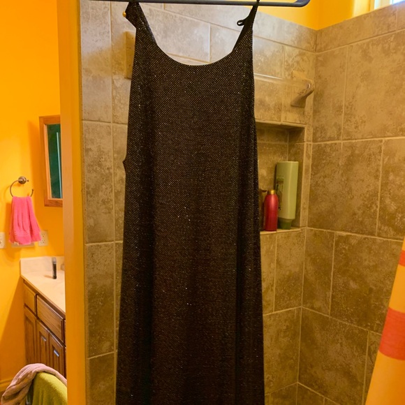 Dress - Picture 1 of 2